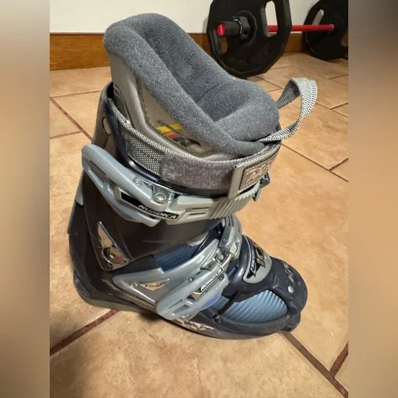 Nordica T-Tech 10W Women’s Ski Boots – Size 7.5 – Adjustable Fit – Gray/Blue - Picture 3 of 7
